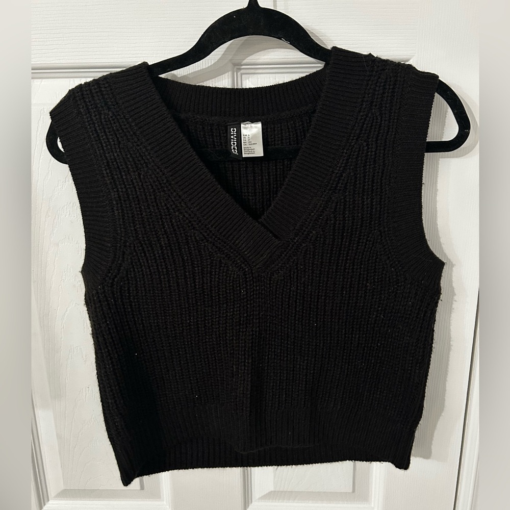H&M Black Knit Sweater Vest